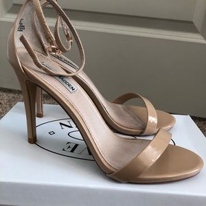 Steve Madden 9.5 Natural Stecy Heel
